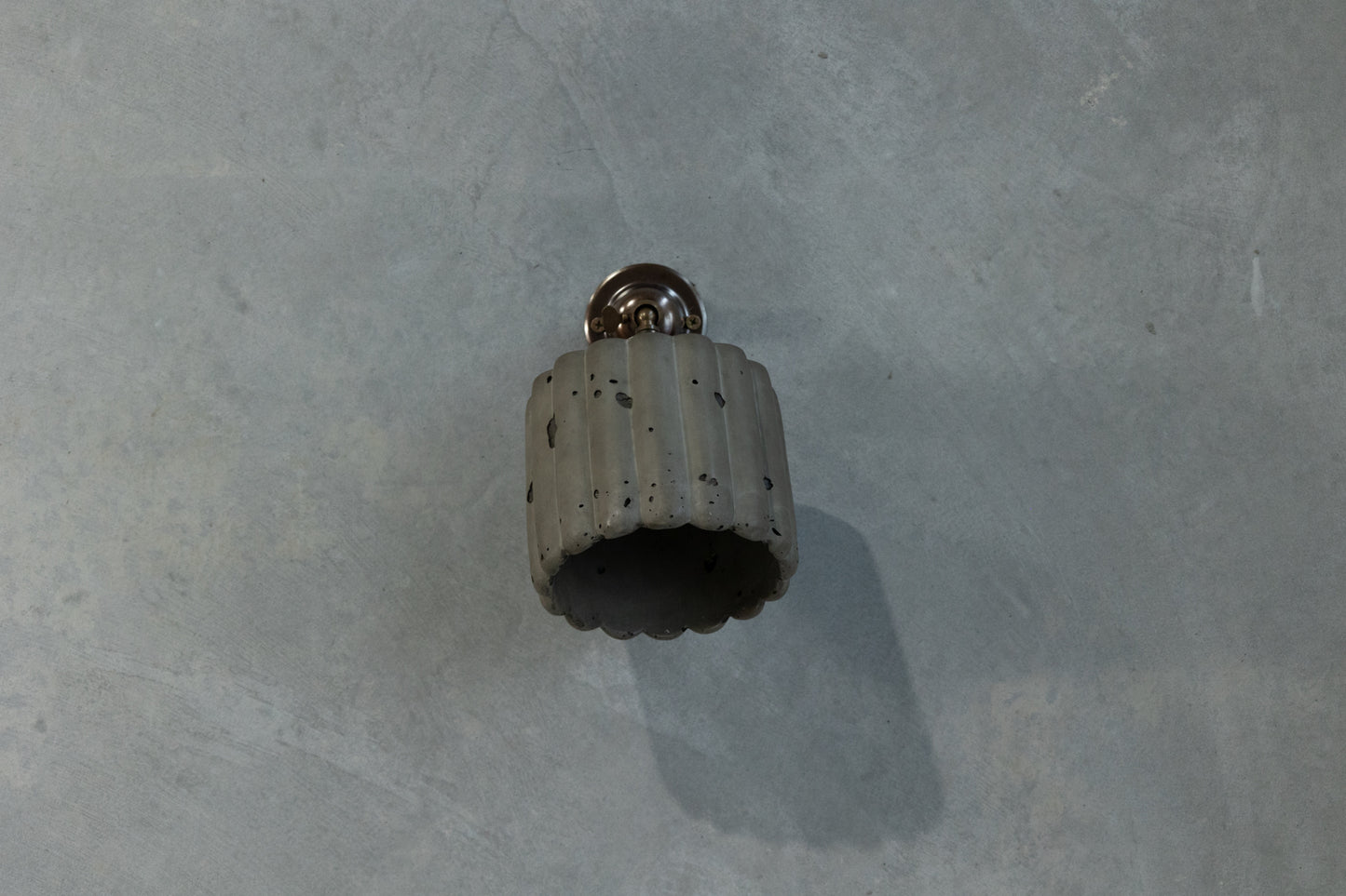 Small Fluted Wall Light with Knuckle