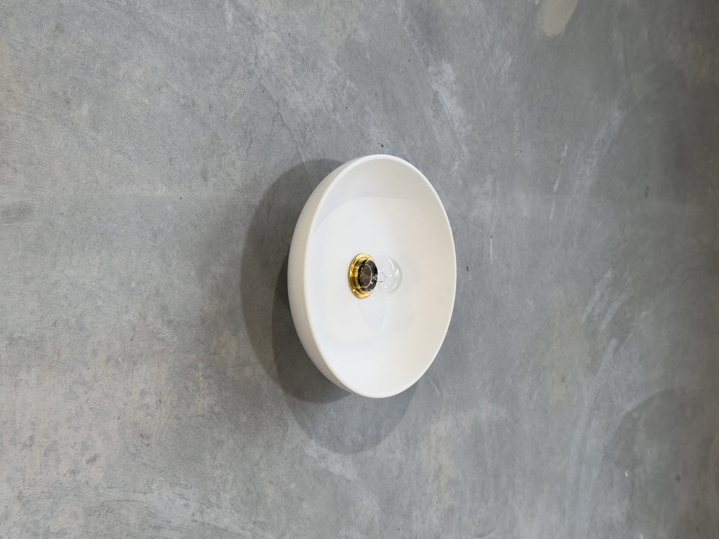 Lona wall sconce