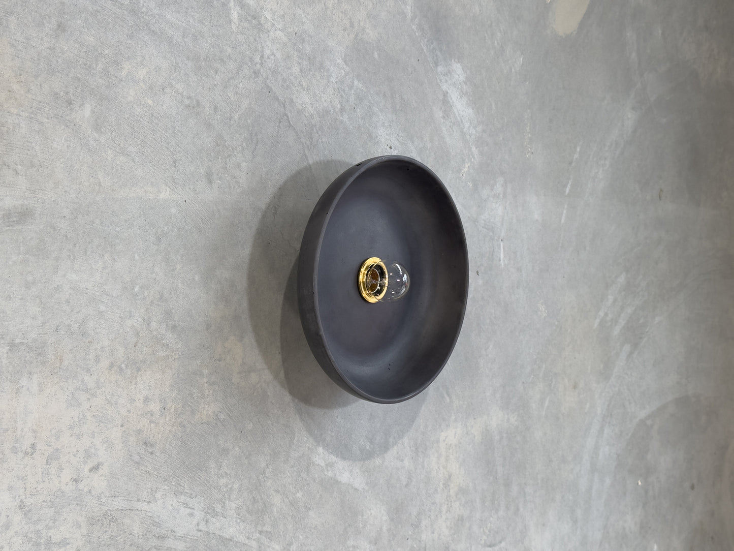 Lona wall sconce