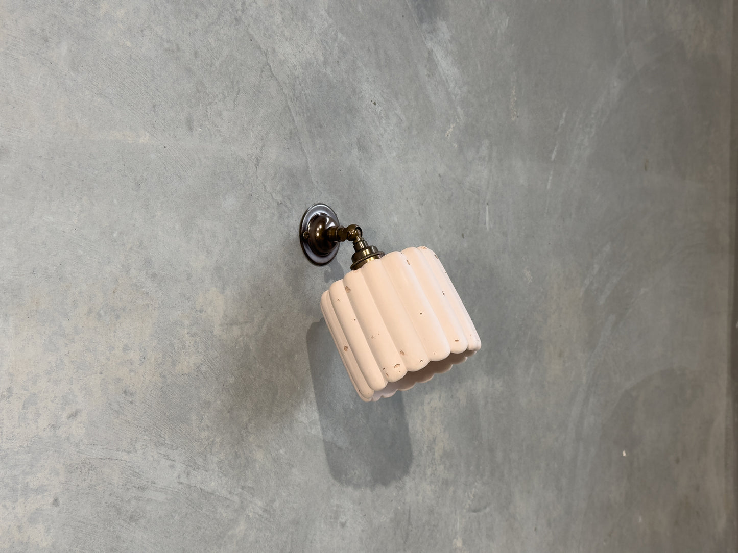 Small Fluted Wall Light with Knuckle