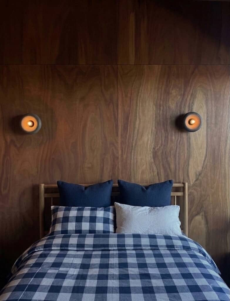 Haze wall sconce