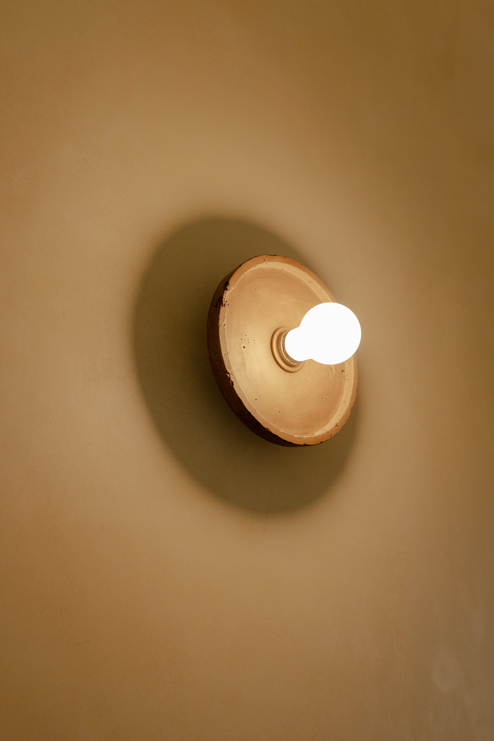 Loman Wall Light