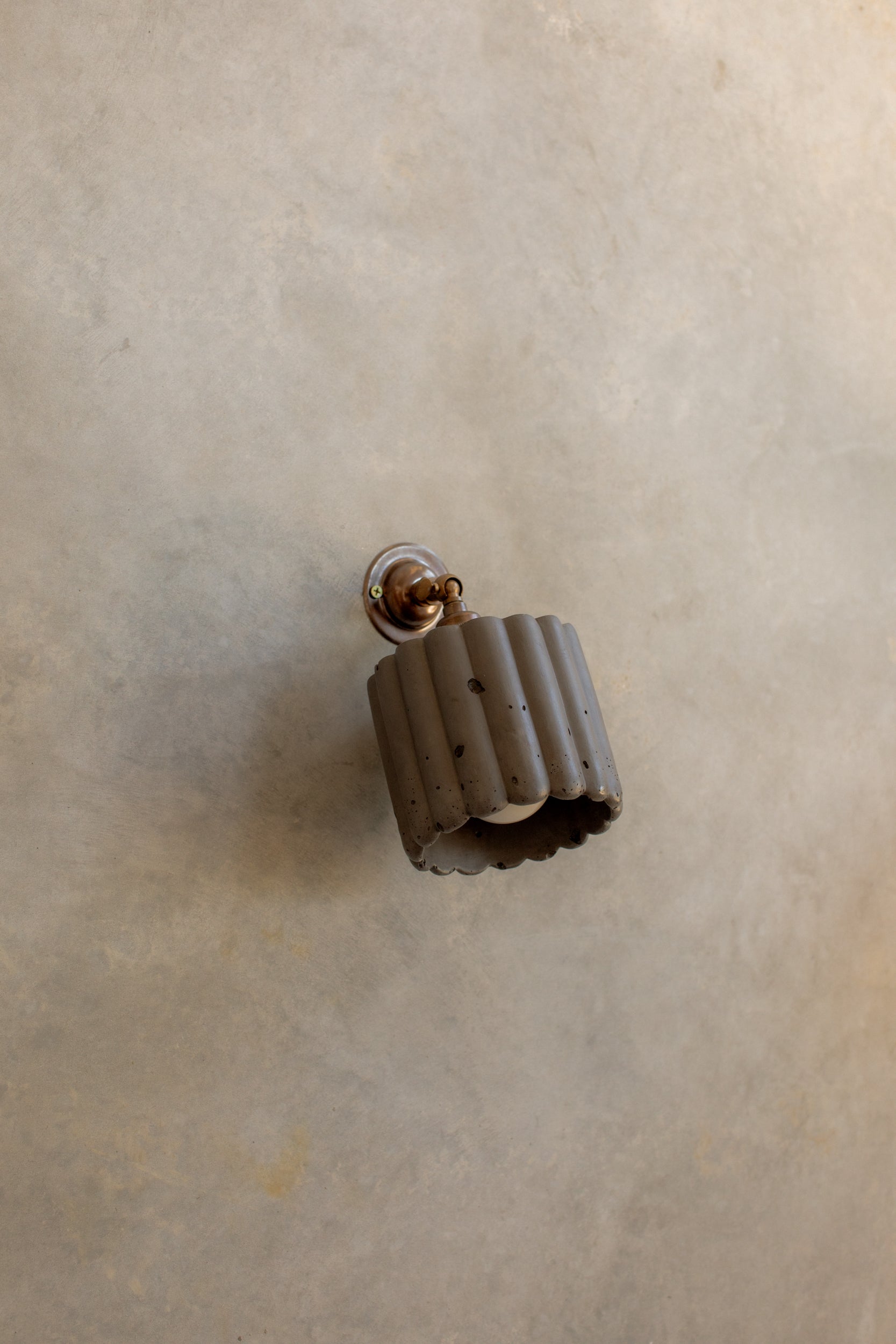 Fluted Wall Light with Knuckle