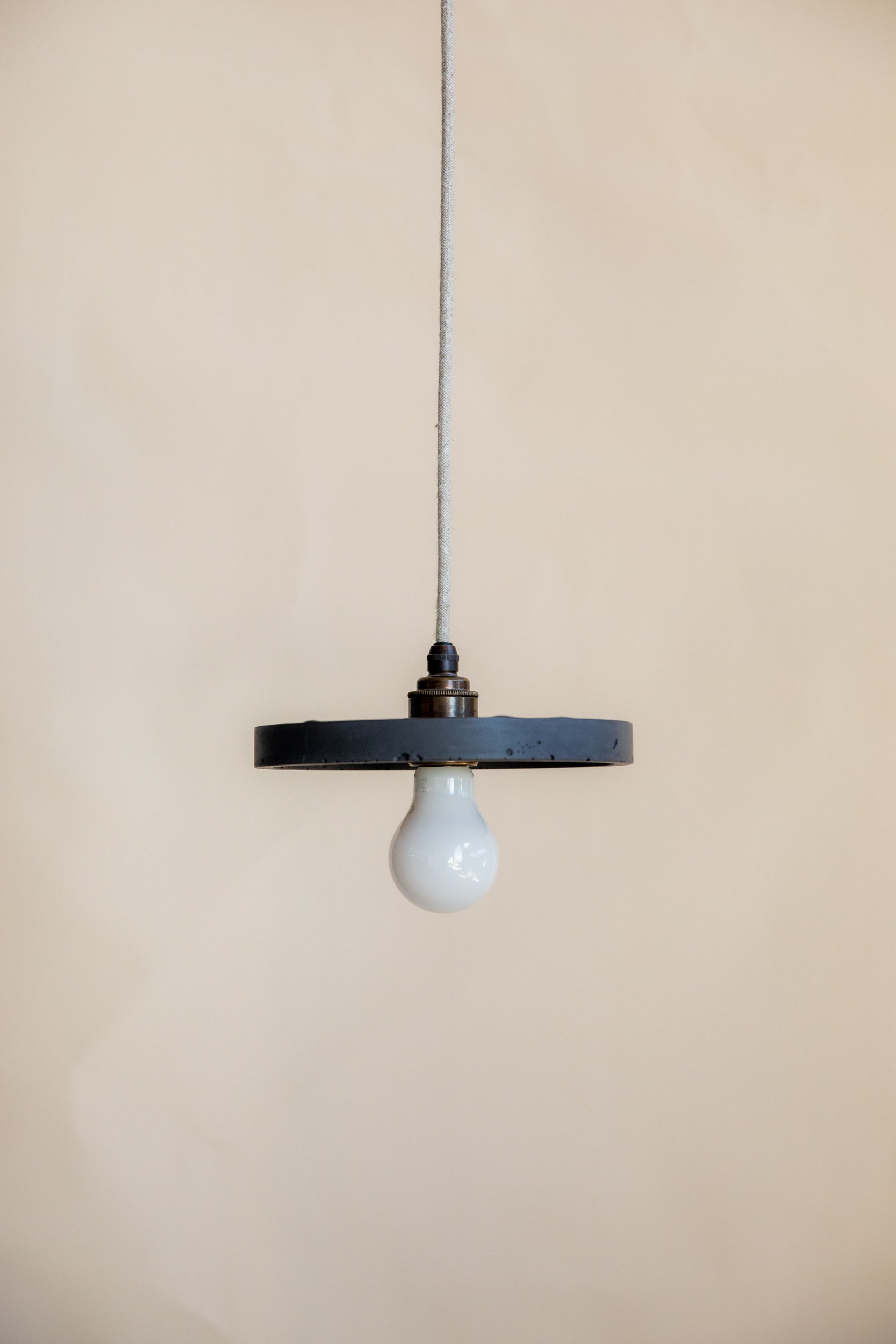 Loman Pendant