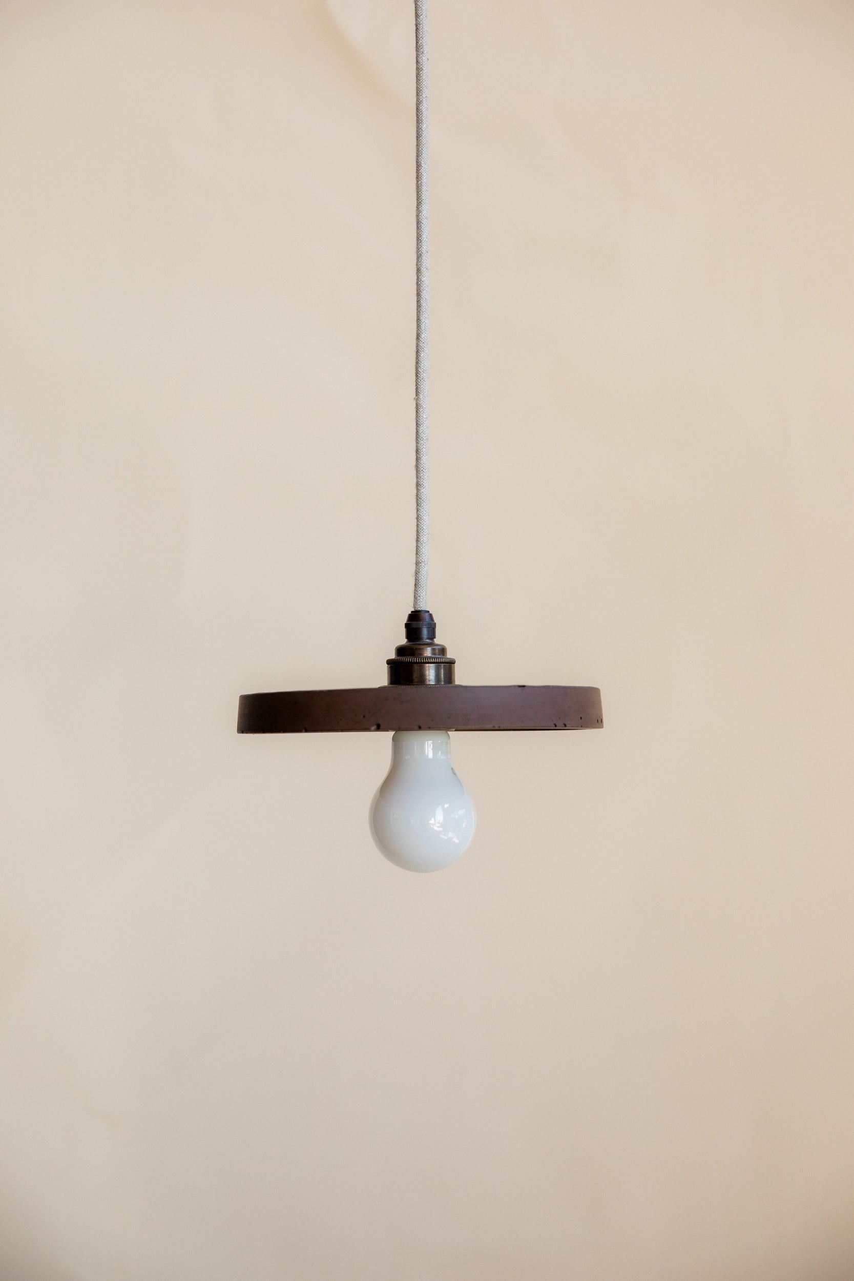 Loman Pendant