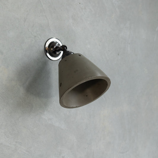 Mod wall light with knuckle