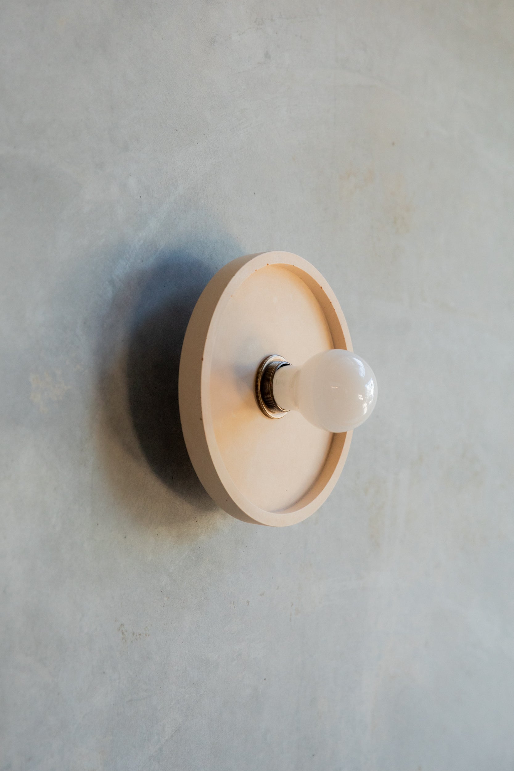 Loman Wall Light
