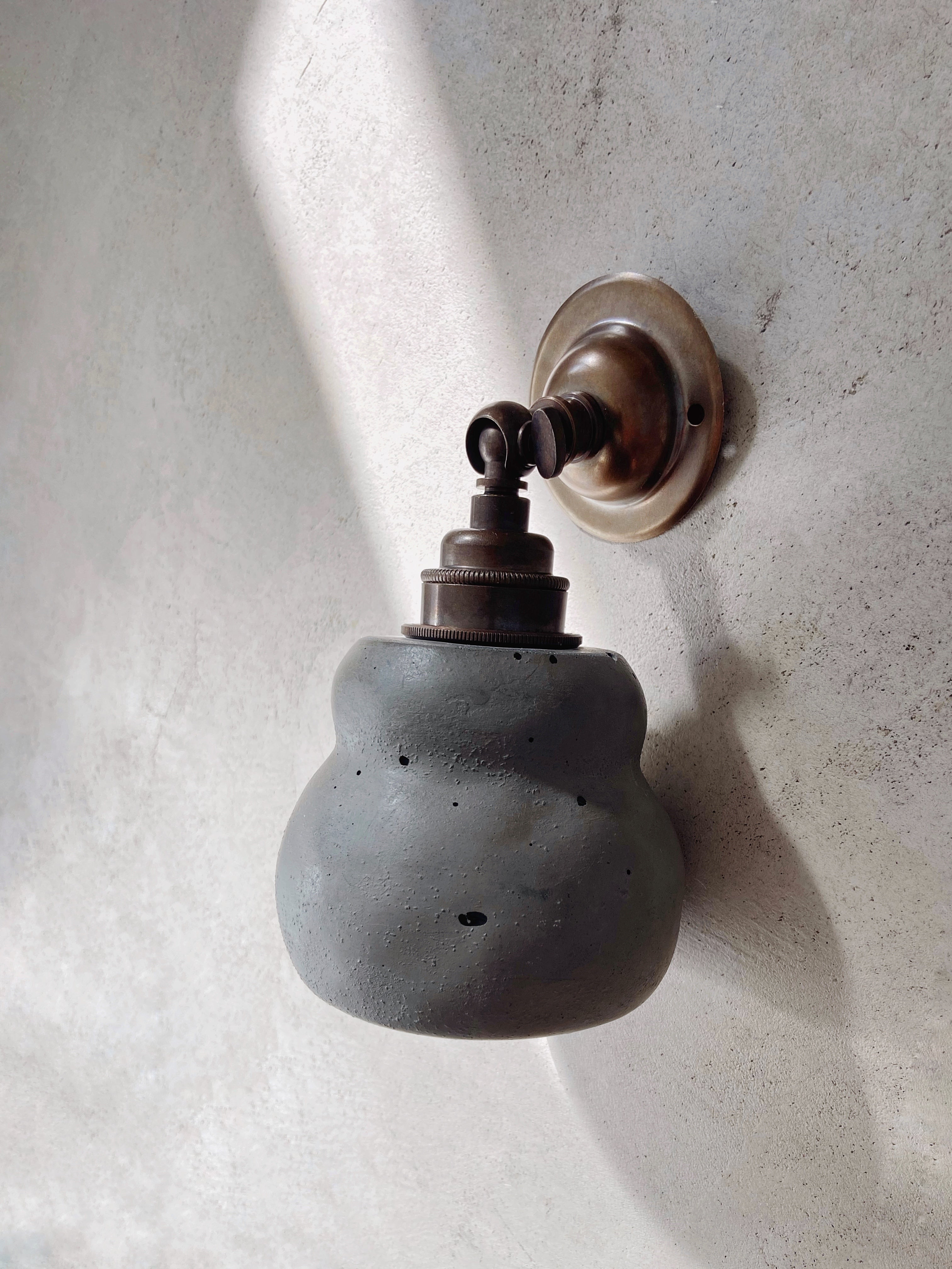 Pome Wall Light with Knuckle